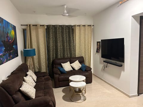 Room in Flat with Amazing City and Sea View Vacation rental in Mumbai