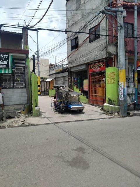 Jargerhomes near starmall/ayalamall Parallag house Condominio in Muntinlupa