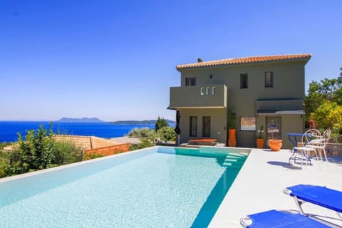 Villa Arkoudi with sea view pink pong table field of pétanque and cinema Villa in Lefkada, Lefkada Municipality, Greece