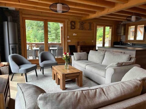 Chalet Balata - Charming chalet with hot tub and views Chalet in Les Gets