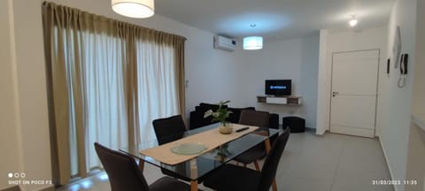 TV and multimedia, Living room, Seating area, air conditioner