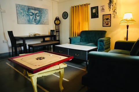 Game Room, Living room