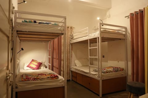 Bed, bunk bed