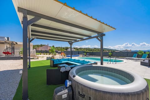 Villa VERONICA with CINEMA PROJECTOR by the HEATED POOL and JACUZZI Villa in Šibenik