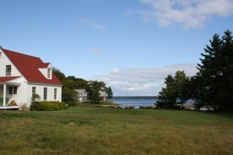 Dorsey House in Brooklin