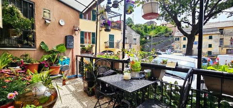 Property building, Patio, Street view