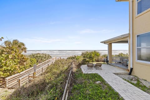 Beachside Vista House in New Smyrna Beach