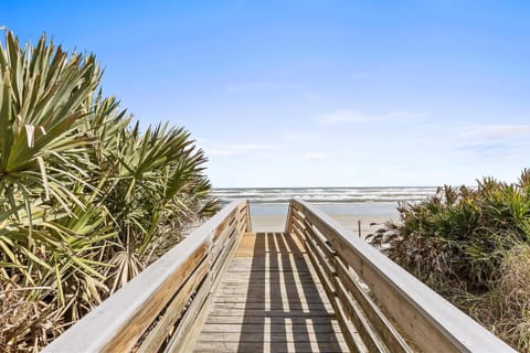 Beachside Vista House in New Smyrna Beach