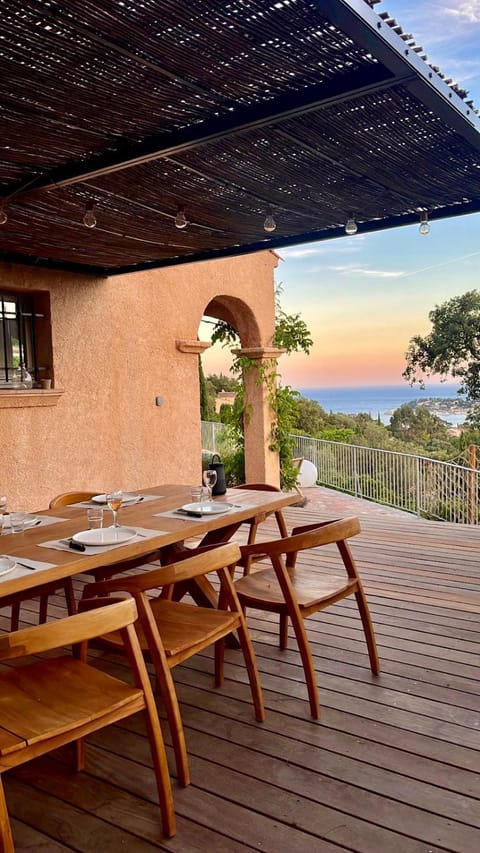 Patio, Natural landscape, View (from property/room), Balcony/Terrace, Sea view