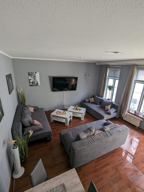 TV and multimedia, Living room, Photo of the whole room, Seating area