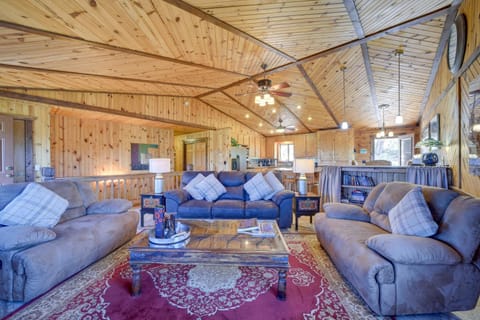 Payson Cabin with Deck Near Hiking, Fishing and More! Haus in Payson