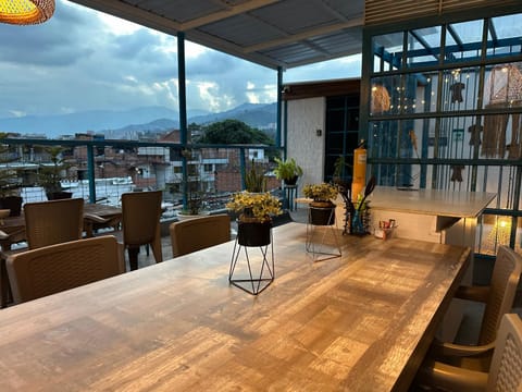 View (from property/room), Dining area, City view