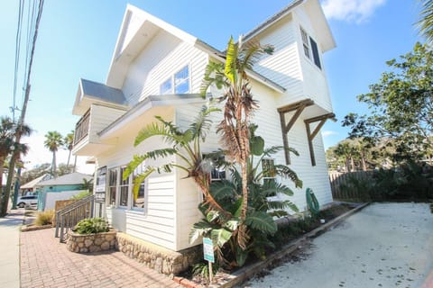 Lofty Dreams House in New Smyrna Beach