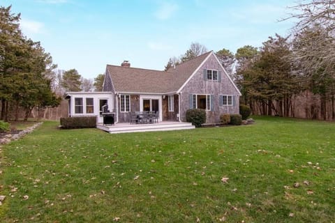 Central A C Mins to Beach Dog Welcome House in Brewster