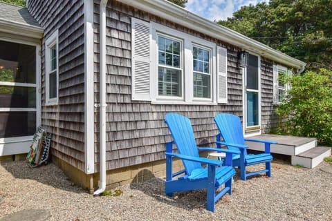 Lovely Updated Cape Home 1 Mile to Beach Haus in Harwich