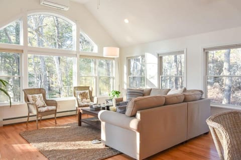 5-Mins to Forest Beach Dog Friendly Maison in South Chatham