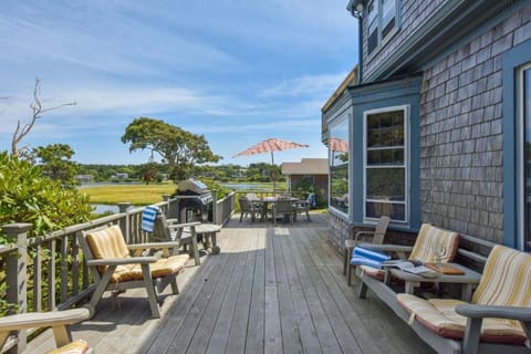 Stunning Water Views 2 Decks By Beach House in Harwich