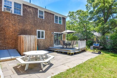 Great Location Outdoor Space Dog Friendly House in Chatham