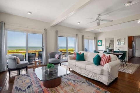 Waterfront on Cape Cod Bay House in Orleans