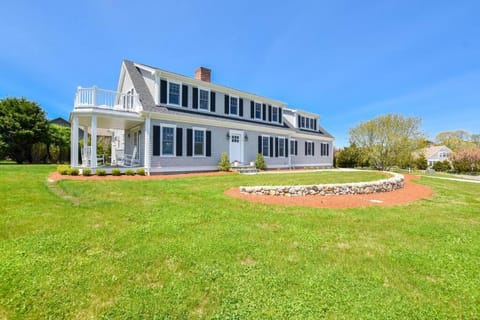 Spacious Game Room Close to Nauset Beach Maison in Orleans