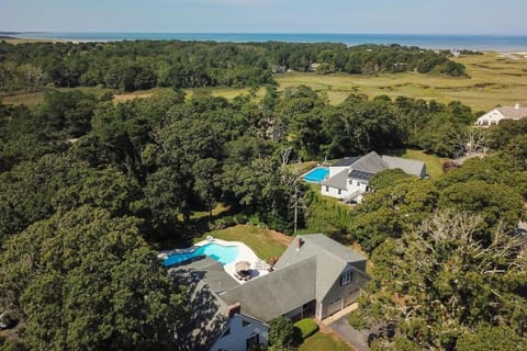 Private pool 3 mins to Skaket Beach Casa in Orleans