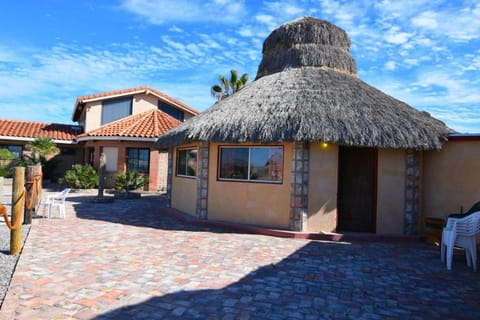 Short walk to pool and private beach Casa in San Felipe