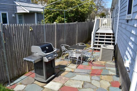 BBQ facilities, Dining area