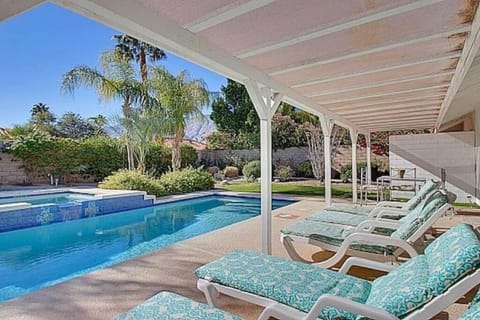 Two-Villa-Compound Palm Springs Villas, 2 Pools, 2 Spas, Magical Views, Sleeps 12 House in Palm Springs