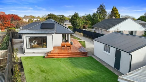 Property building, Garden, Garden view