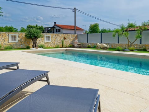 Pool view, Swimming pool, sunbed