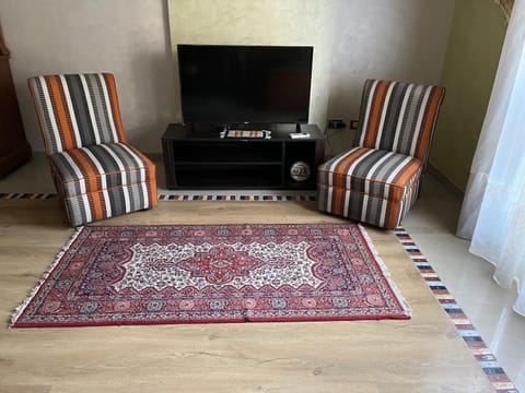 Lovely furnished 2-bedroom apartment with balcony Condo in Cairo Governorate