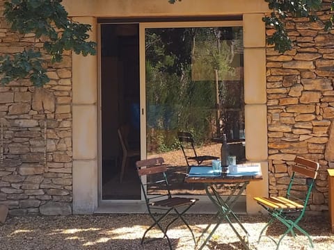 Property building, Patio, Day, Dining area