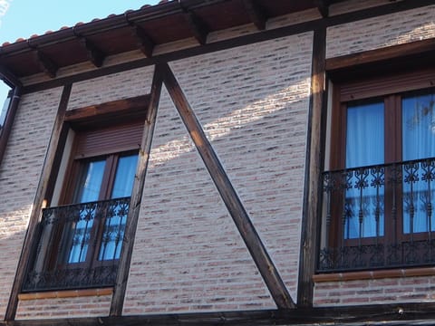 Casa Jacaranda House in Arenas de San Pedro