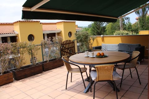 Patio, View (from property/room), Balcony/Terrace