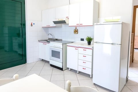 SE007 - Senigallia, bilocale sul mare con spiaggia Apartment in Senigallia