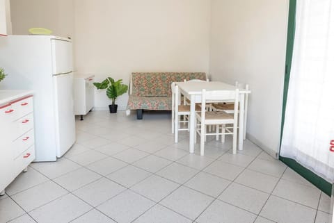 SE007 - Senigallia, bilocale sul mare con spiaggia Apartment in Senigallia