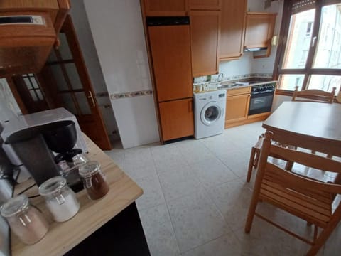 Kitchen or kitchenette, minibar, pet friendly, stove, washing machine