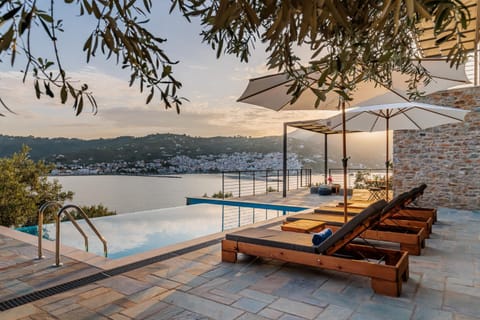 Balcony/Terrace, Pool view, Sea view