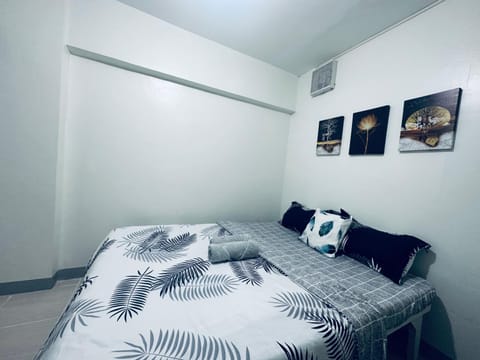 2 Bedrooms Condo Good For Family and Friends Sharing Condominio in Lapu-Lapu City