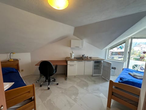 Bed, Balcony/Terrace, Kitchen or kitchenette, Photo of the whole room, Bedroom