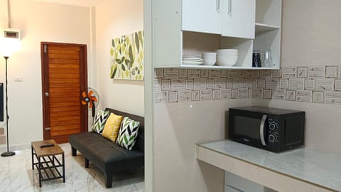 Modern Bangtao Studio Apartment in Choeng Thale