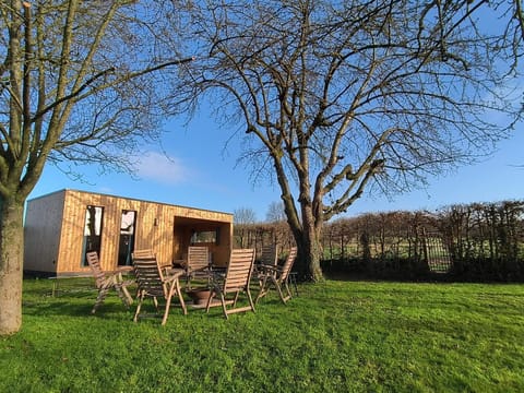 Property building, Day, Natural landscape, Garden, Garden view