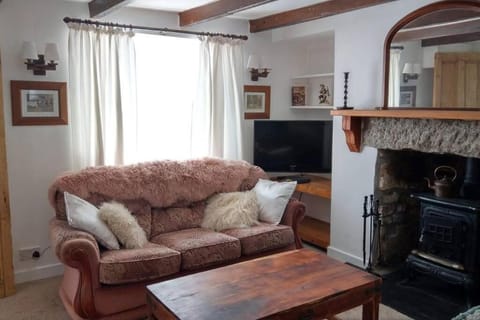 Cosy Town-Centre Cottage, St Austell, Cornwall Casa in Saint Austell