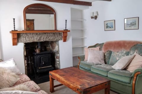 Cosy Town-Centre Cottage, St Austell, Cornwall Casa in Saint Austell