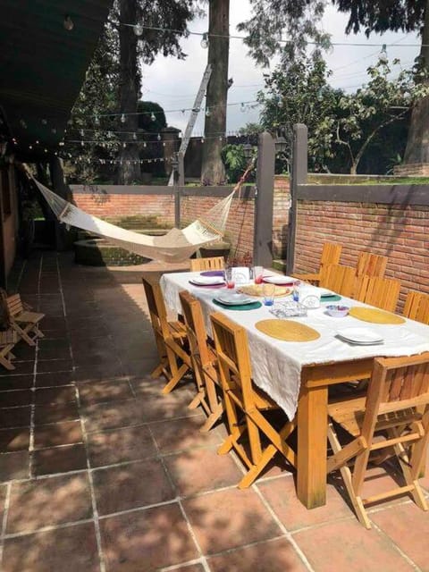 La casa de los volcanes / Volcano House Chalet in State of Morelos