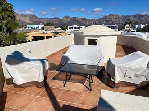 Beautiful 2 bedroom home with private pool area House in Baja California Sur