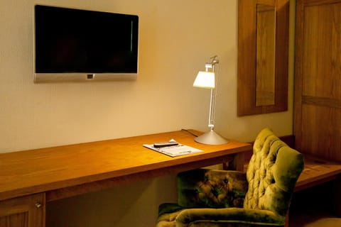 TV and multimedia, Seating area