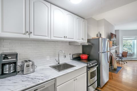 Back Bay 1BR w City View AC nr Charles River BOS-151 Condo in Back Bay