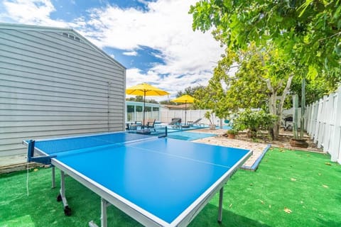Bright 4 Bedrooms with Pool and Game Room near Hard Rock Maison in Hollywood