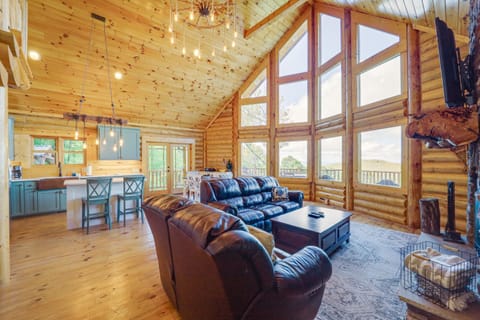 Stunning Banner Elk Cabin Rental with Hot Tub! House in Beech Mountain